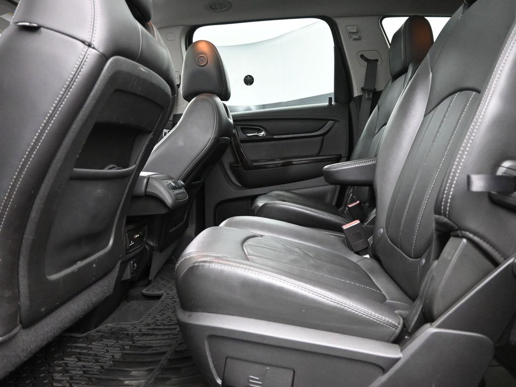 2017 Chevrolet Traverse Premier photo 8
