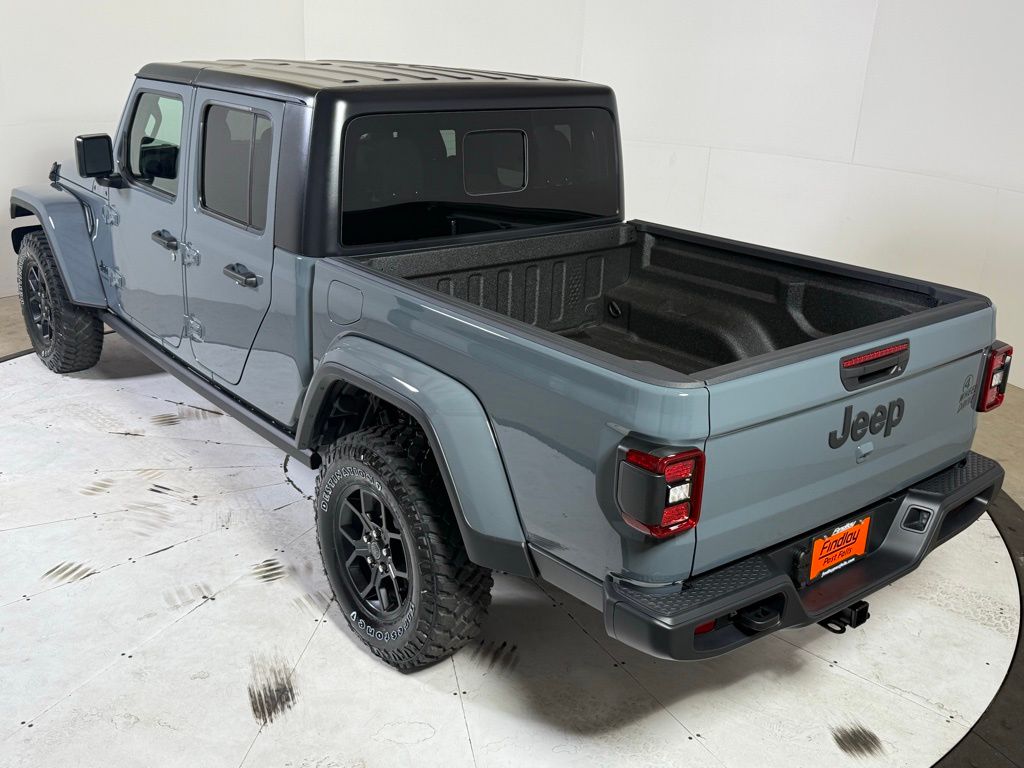 2025 Jeep Gladiator Willys photo 4