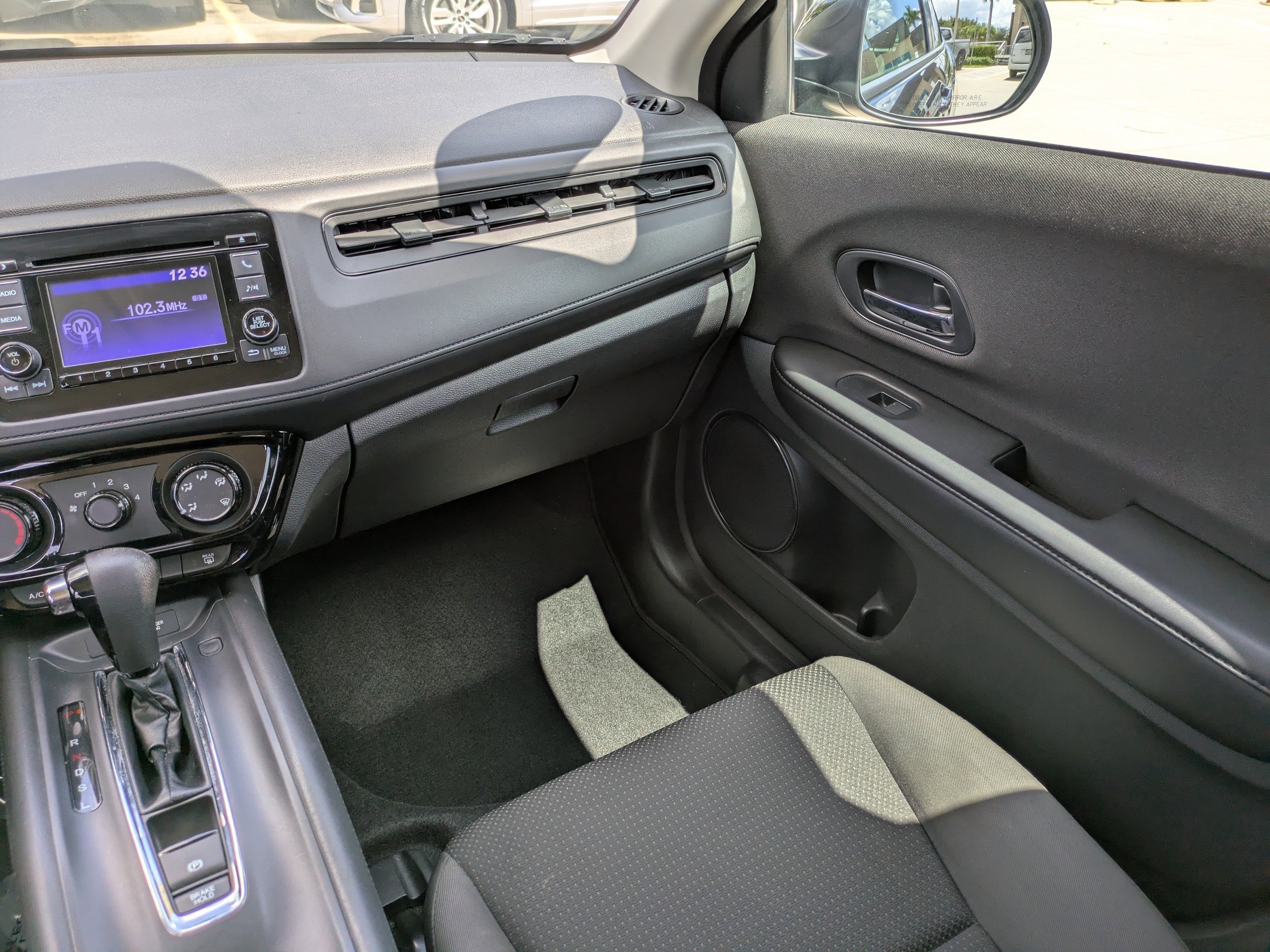 2019 Honda HR-V LX photo 10