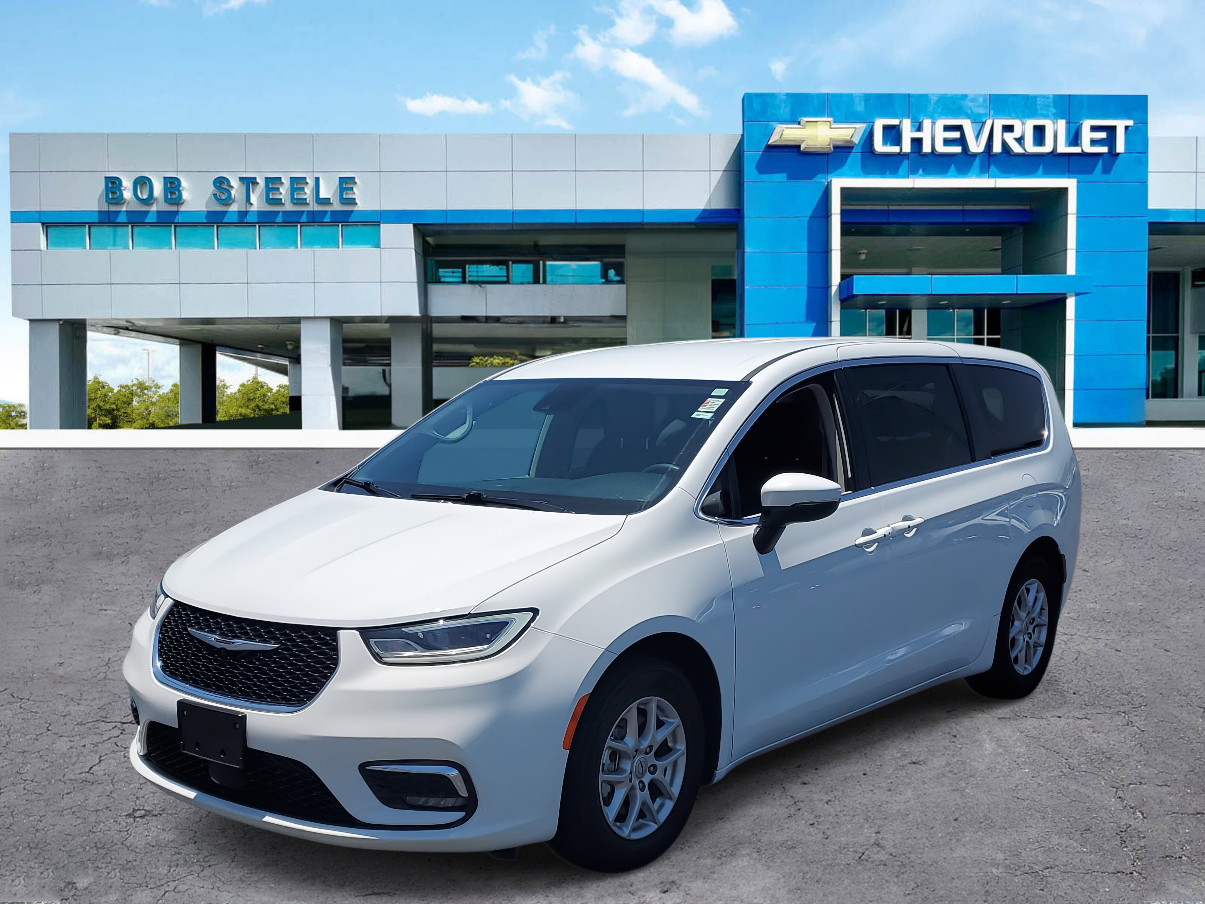 2023 Chrysler Pacifica Touring L photo 4