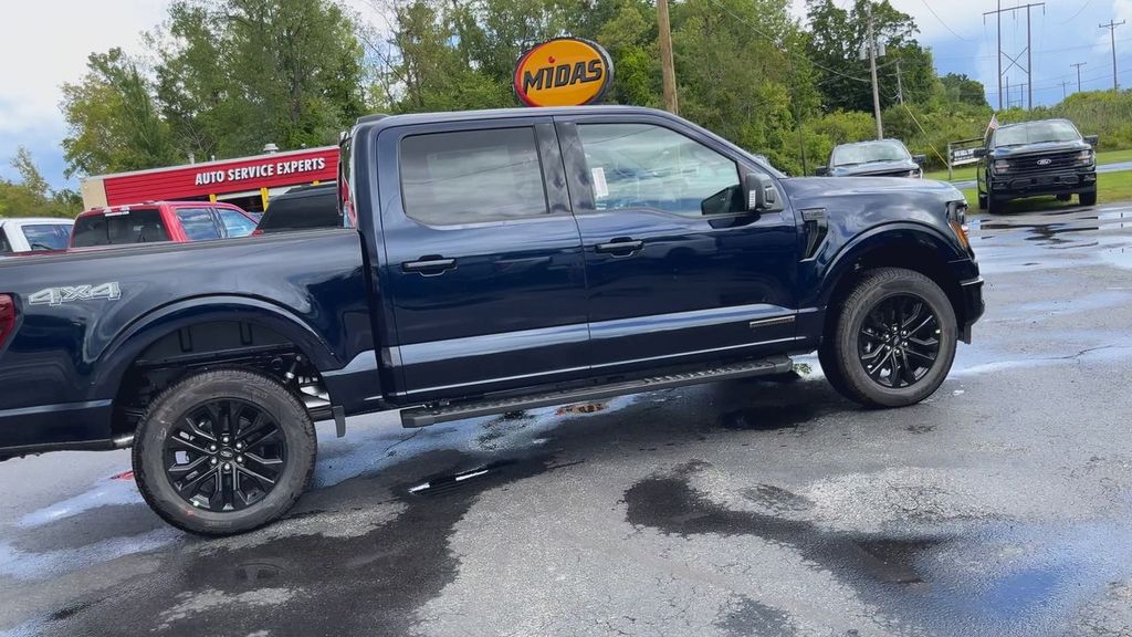 2025 Ford F-150 XLT photo 4