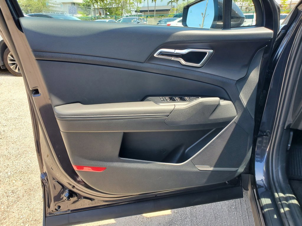 2026 Kia Sportage EX photo 12
