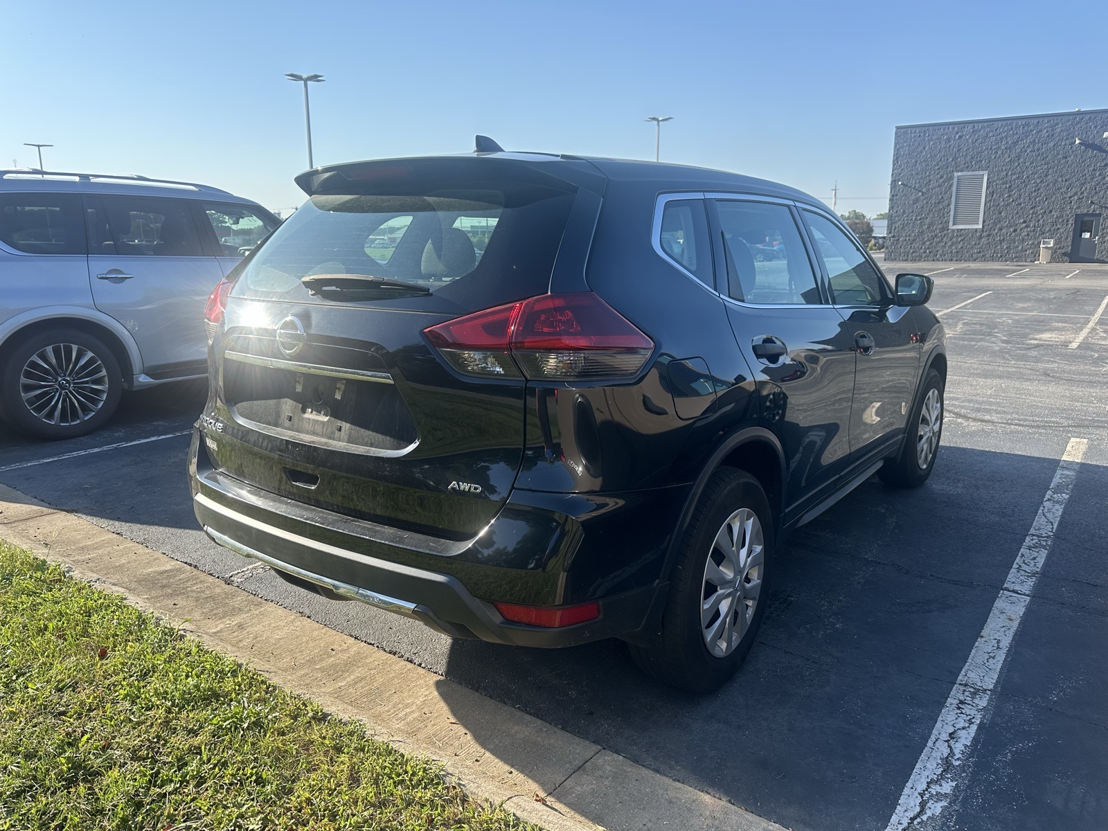 2020 Nissan Rogue S photo 5