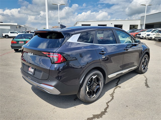 2026 Kia Sportage EX photo 2