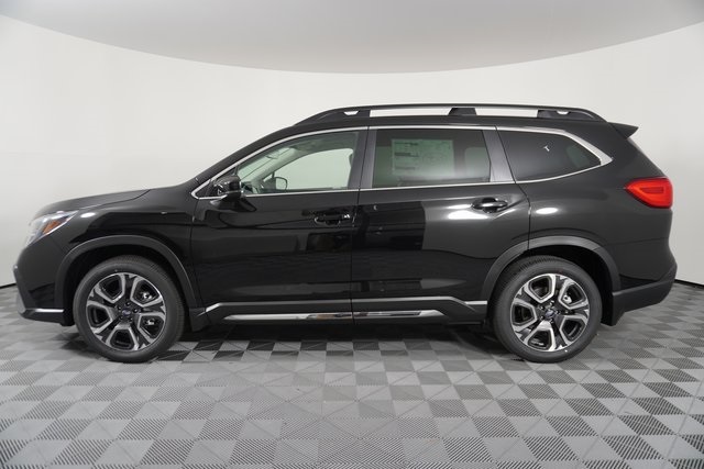 2025 Subaru Ascent Limited photo 4