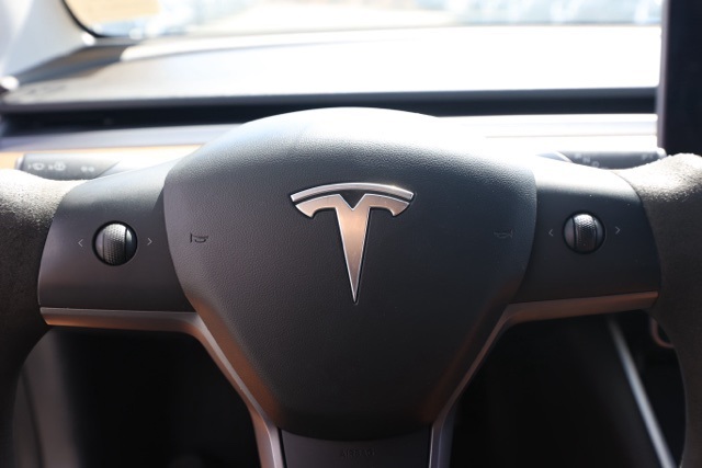 2020 Tesla Model 3 Standard Range Plus photo 21