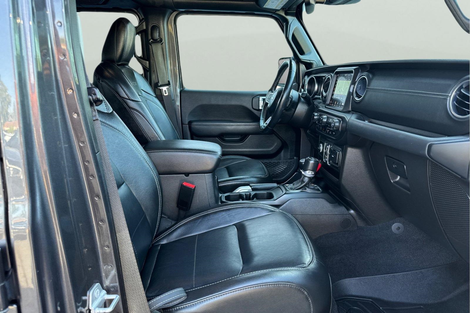 2021 Jeep Wrangler Unlimited Sahara 4xe photo 18