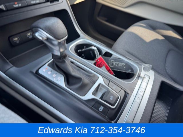 2023 Kia Carnival LX photo 31