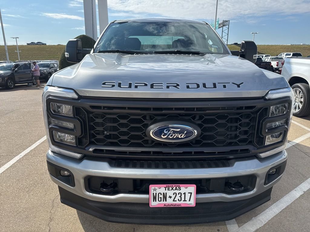 2024 Ford F-250 XL photo 2