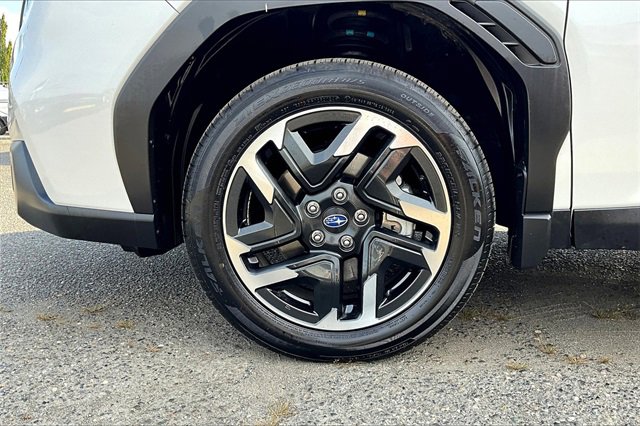 2025 Subaru Forester Limited Base photo 7