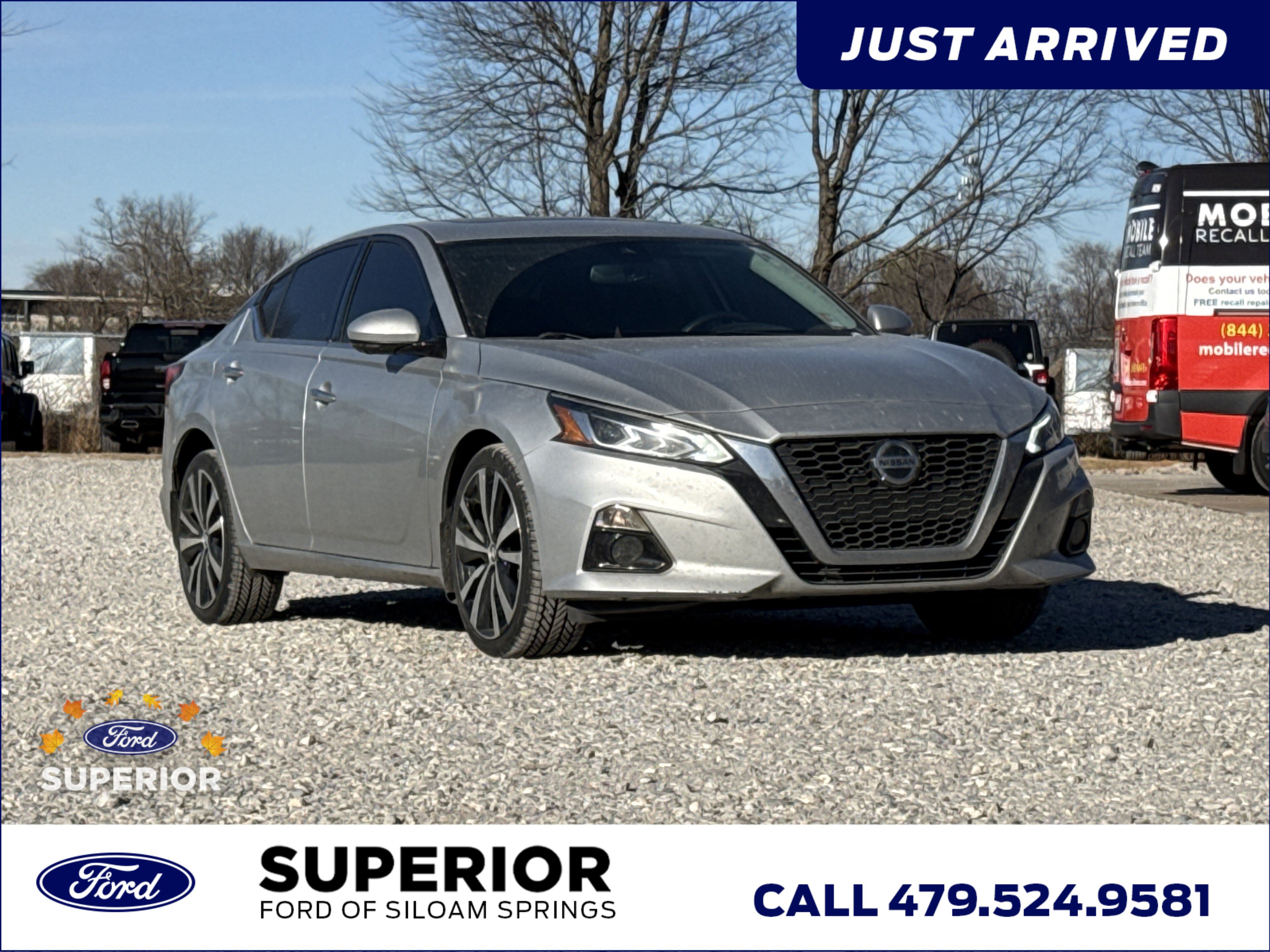 2021 Nissan Altima Platinum's photo