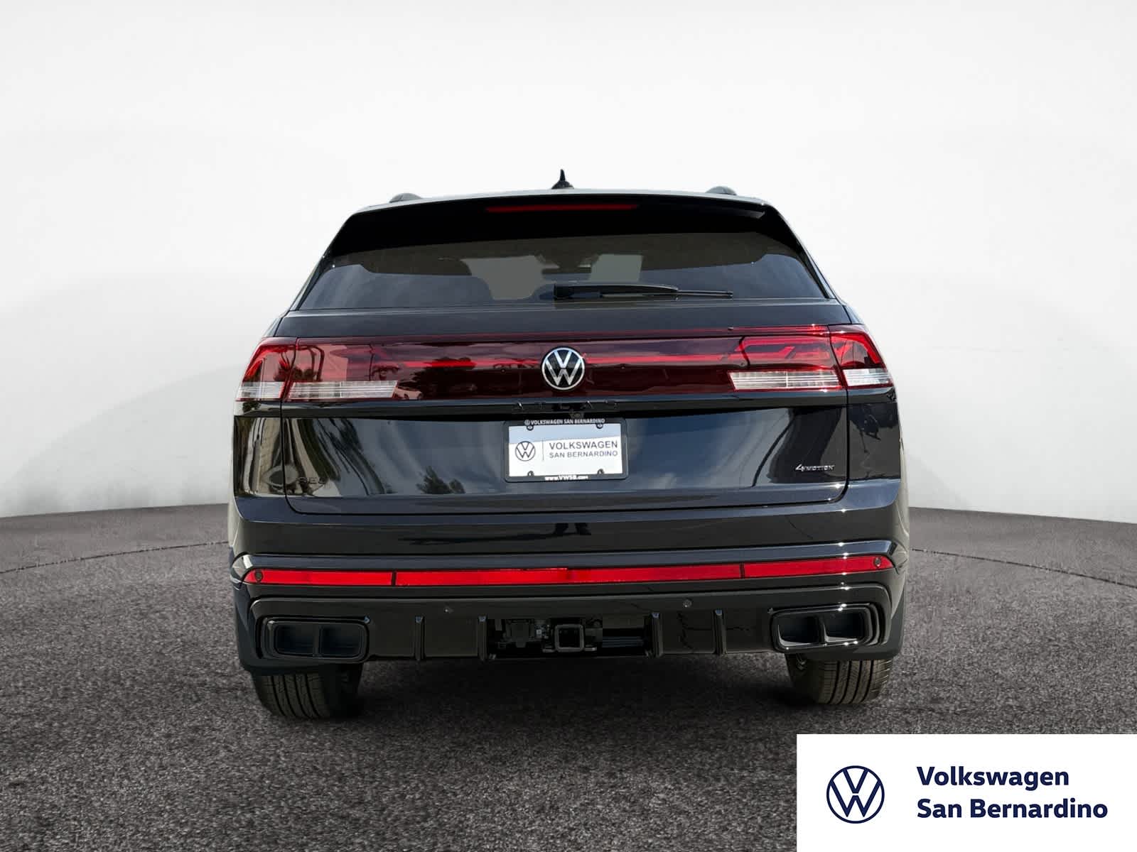 2026 Volkswagen Atlas Cross Sport SEL R-Line photo 4