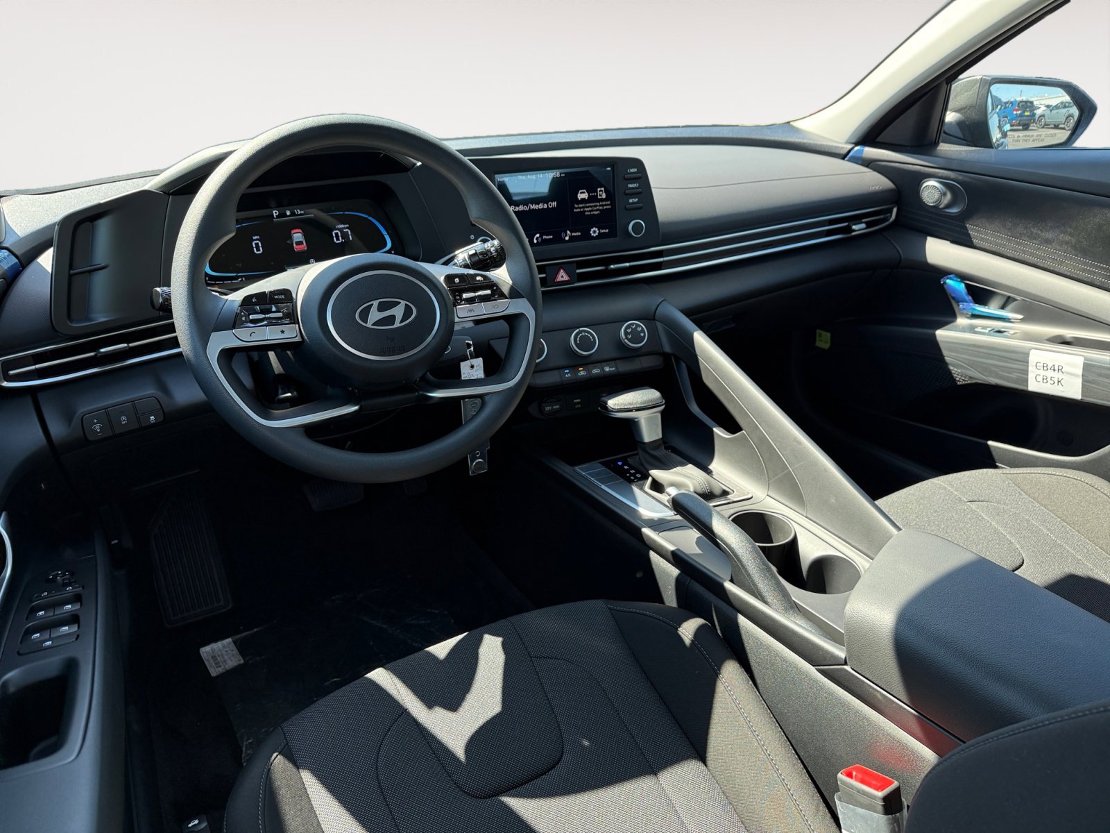2025 Hyundai Elantra SE photo 15