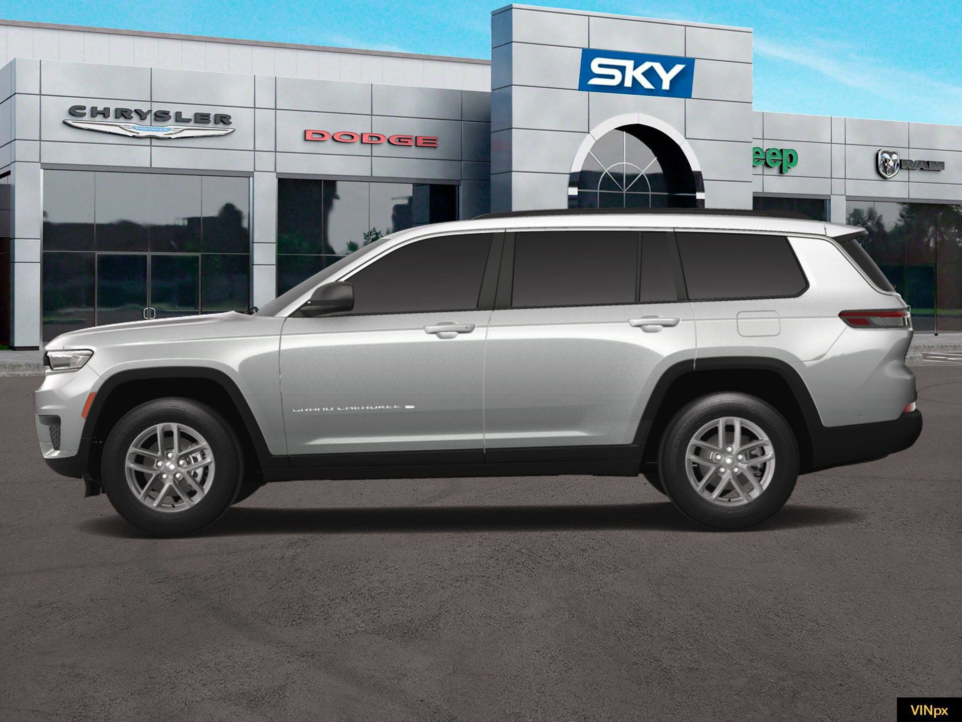 2025 Jeep Grand Cherokee Laredo photo 2