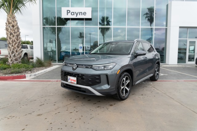 2026 Volkswagen Tiguan SE's photo