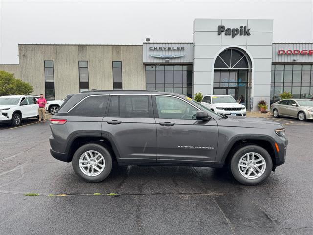 2025 Jeep Grand Cherokee Laredo's photo