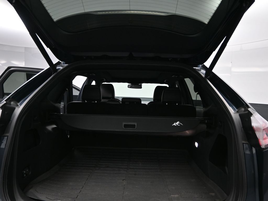 2024 Ford Edge ST-Line photo 13