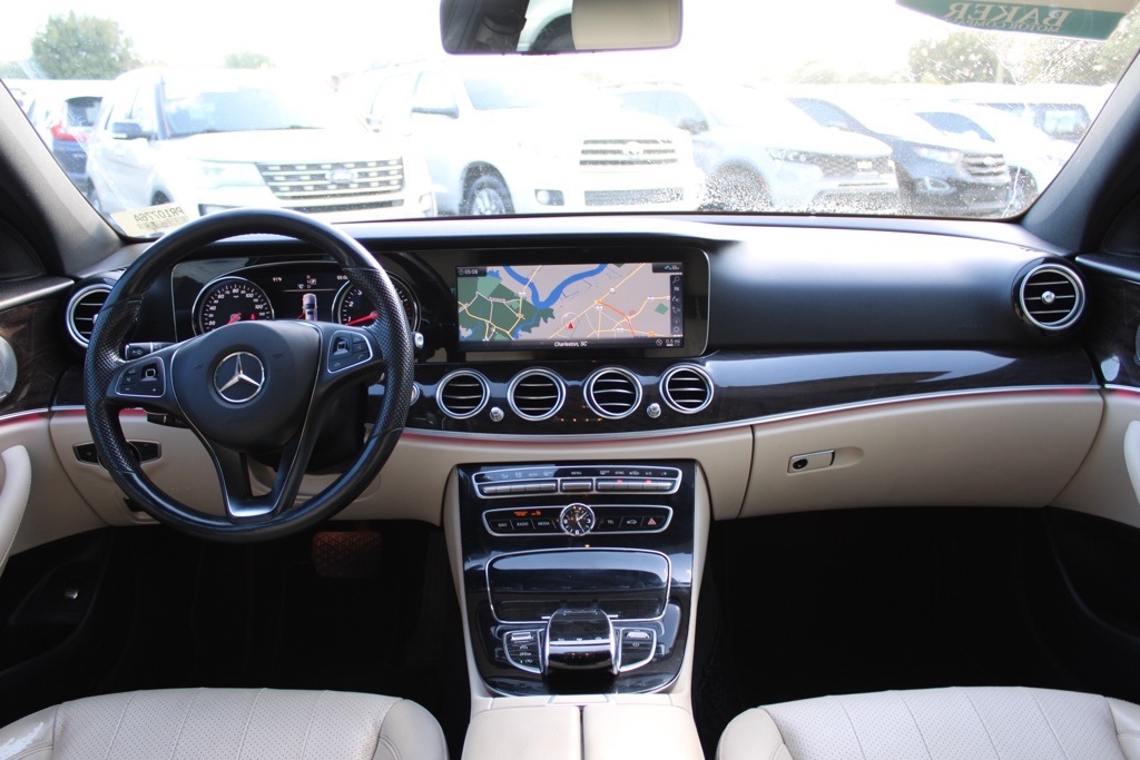 2017 Mercedes Benz E 300 4MATIC Sedan photo 28