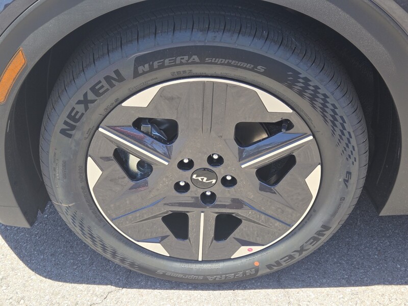 2025 Kia EV6 Light photo 5