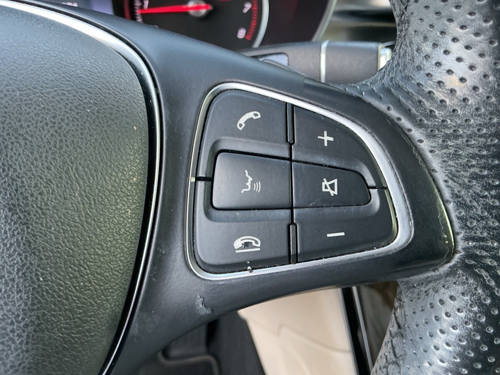 2016 Mercedes Benz GLC 300 4MATIC photo 15