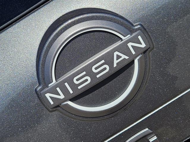 2026 Nissan Rogue S photo 8