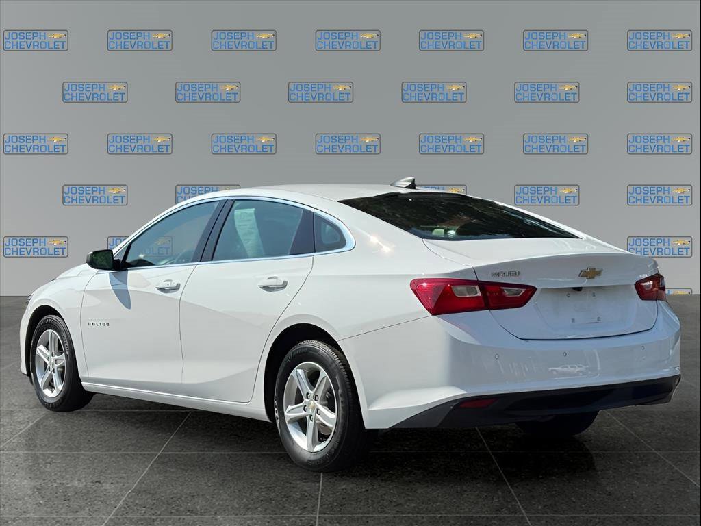 2024 Chevrolet Malibu LS photo 6