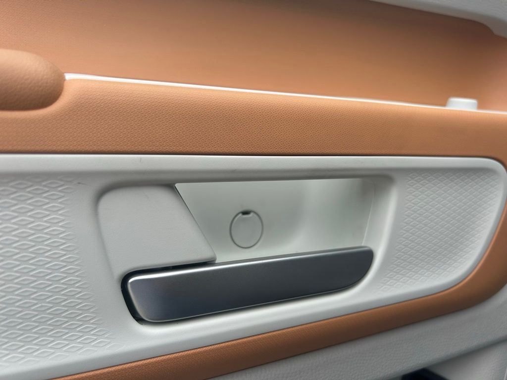 2025 Volkswagen ID. Buzz Pro Plus photo 43