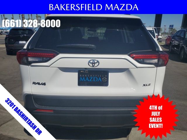 2024 Toyota RAV4 XLE photo 5