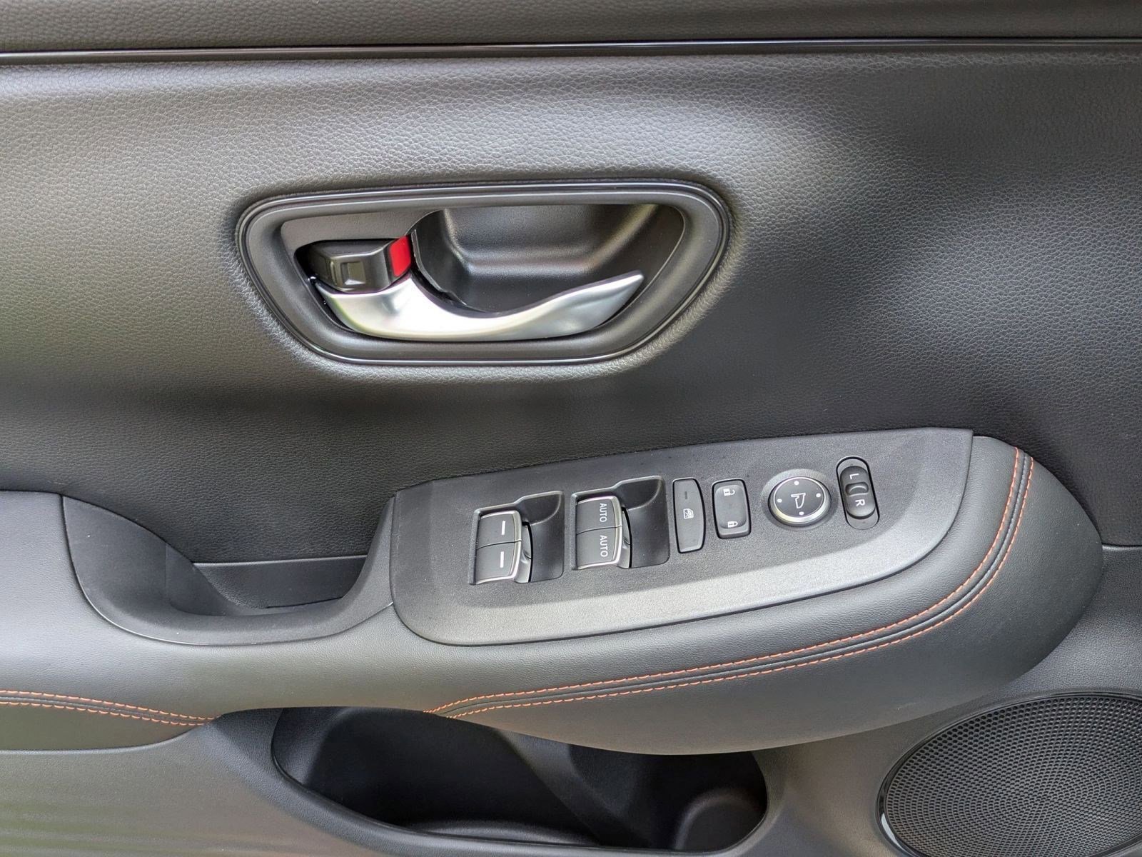 2026 Honda HR-V Sport photo 9