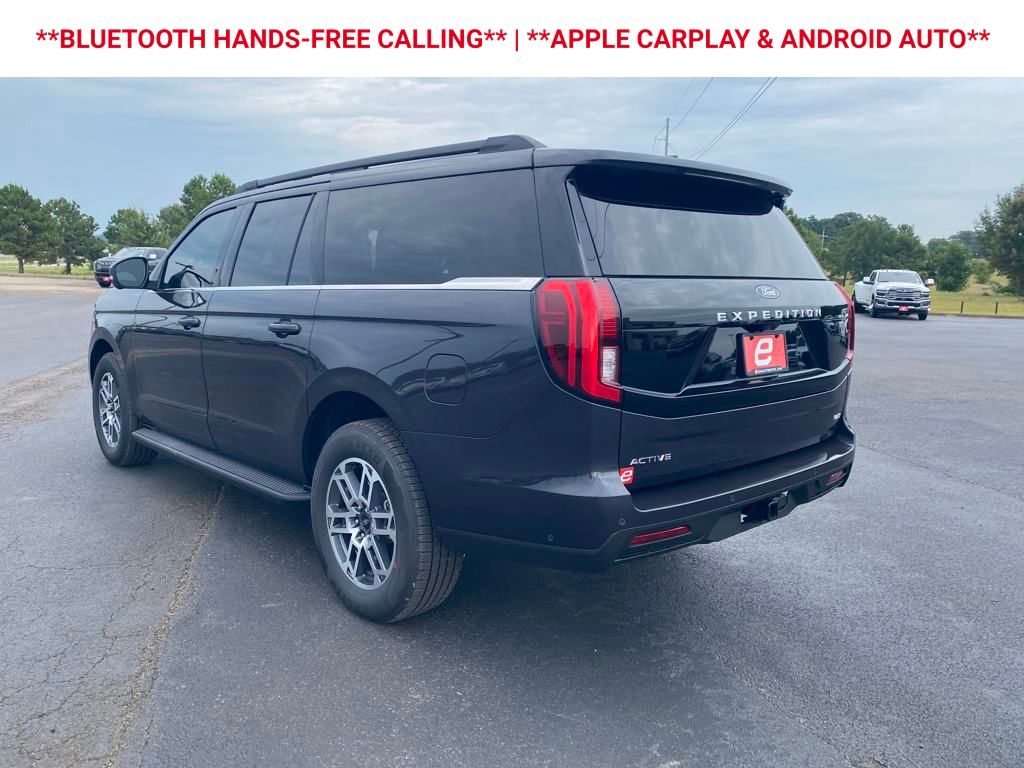 2025 Ford Expedition MAX photo 3