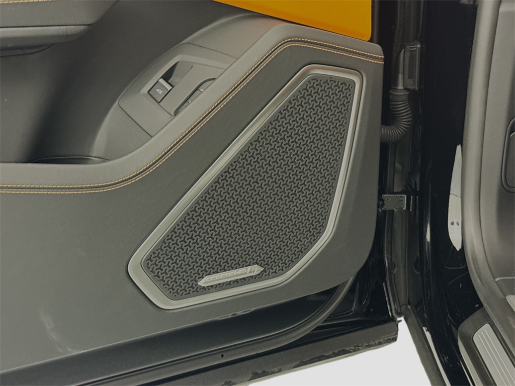 2024 Lamborghini Urus S photo 17