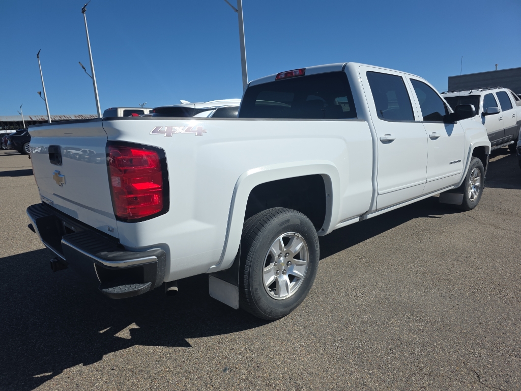 2018 Chevrolet Silverado 1500 LT photo 3