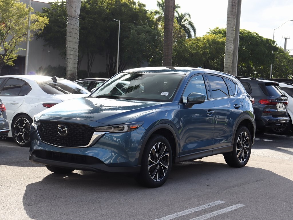 2023 Mazda CX-5 S Premium package's photo
