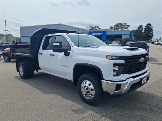 2025 Chevrolet Silverado 3500HD photo 3