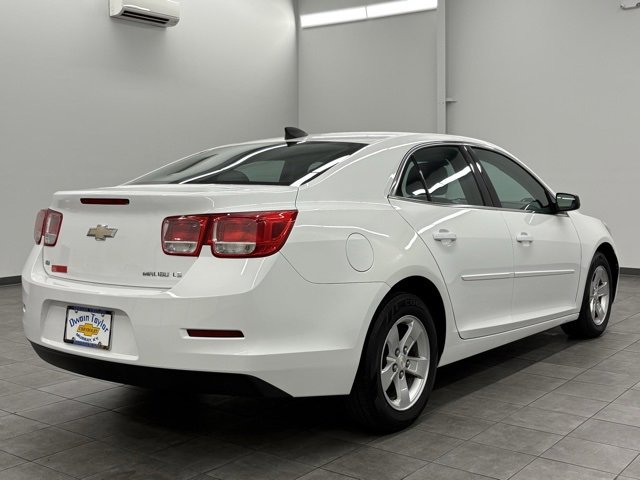 2016 Chevrolet Malibu Limited LS photo 2