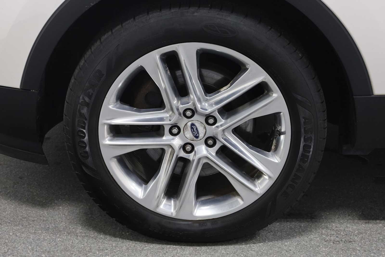 2017 Ford Explorer XLT photo 31