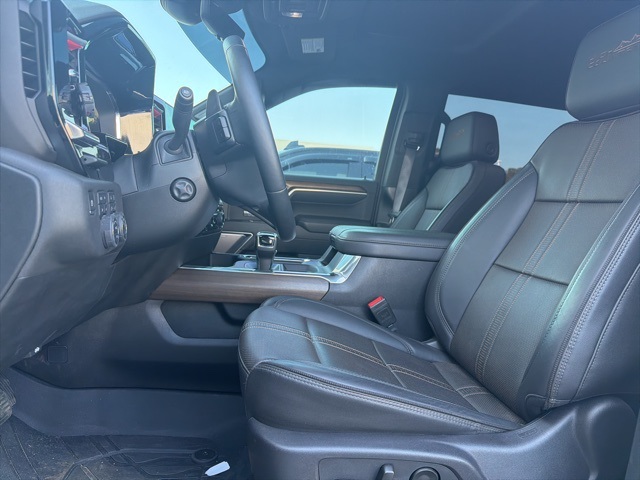 2024 Chevrolet Silverado 1500 High Country photo 4