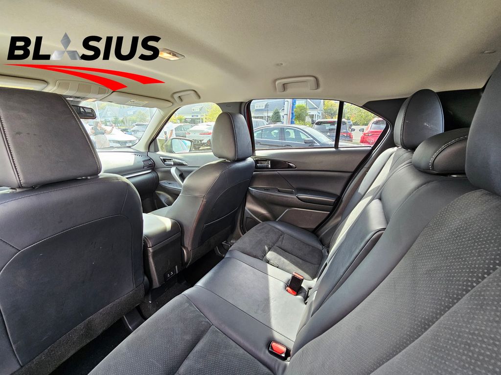 2024 Mitsubishi Eclipse Cross SE photo 12