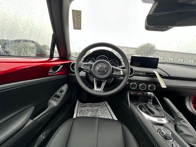 2025 Mazda MX-5 Miata Miata RF Grand Touring photo 2