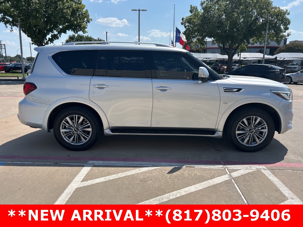 2020 Infiniti QX80 Luxe photo 2