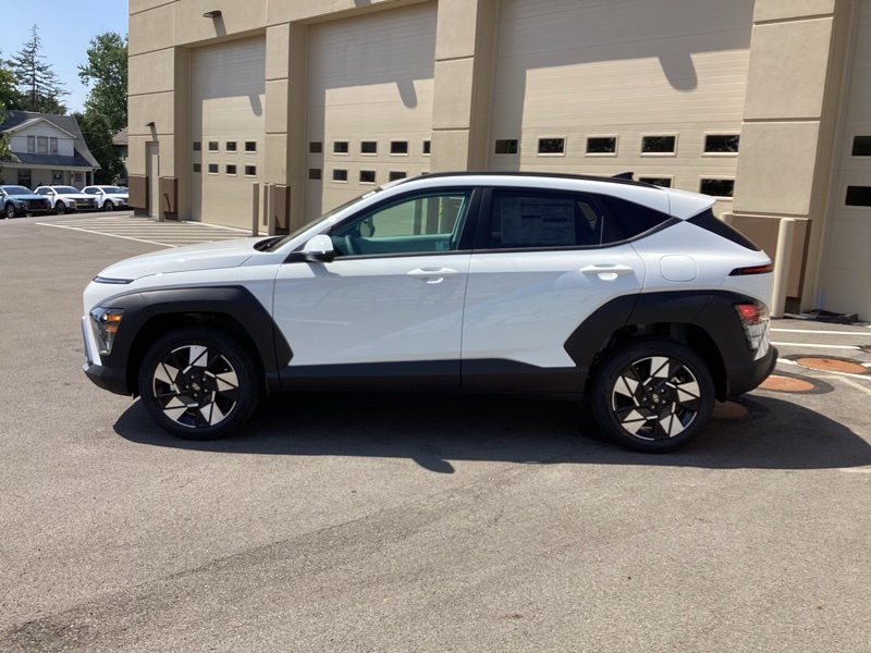 2025 Hyundai Kona SEL photo 4