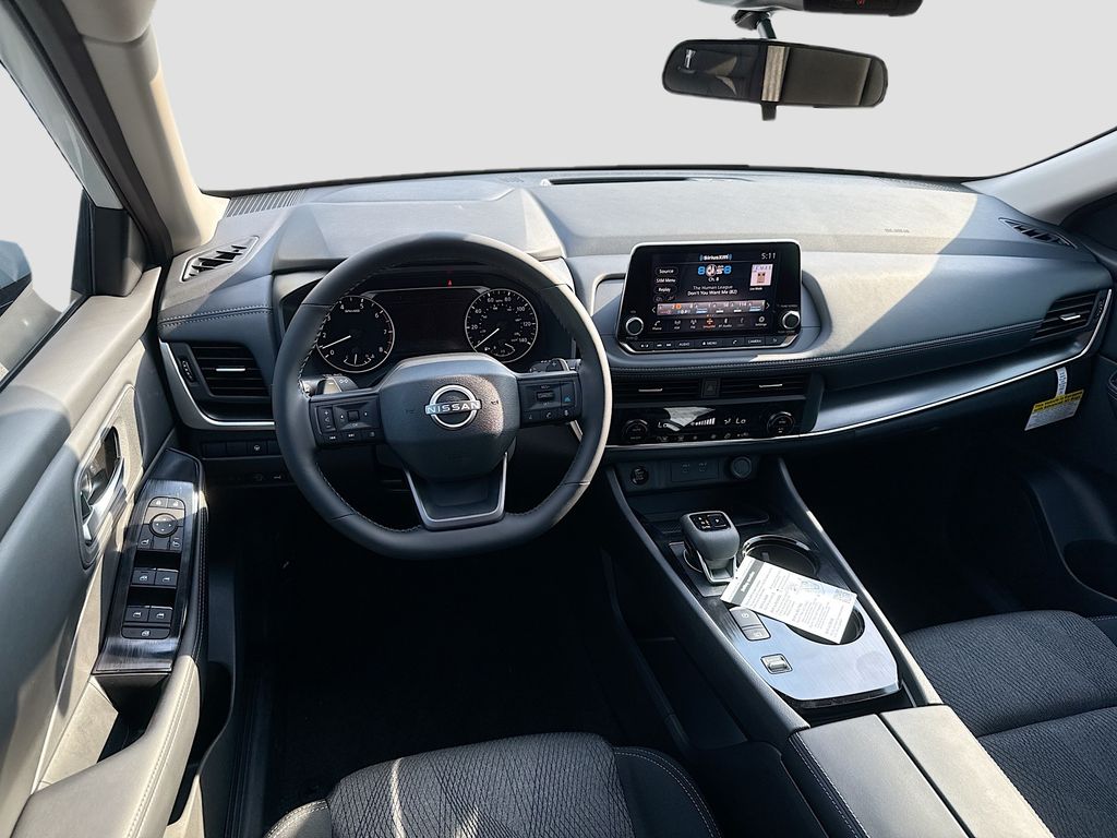 2026 Nissan Rogue SV photo 13
