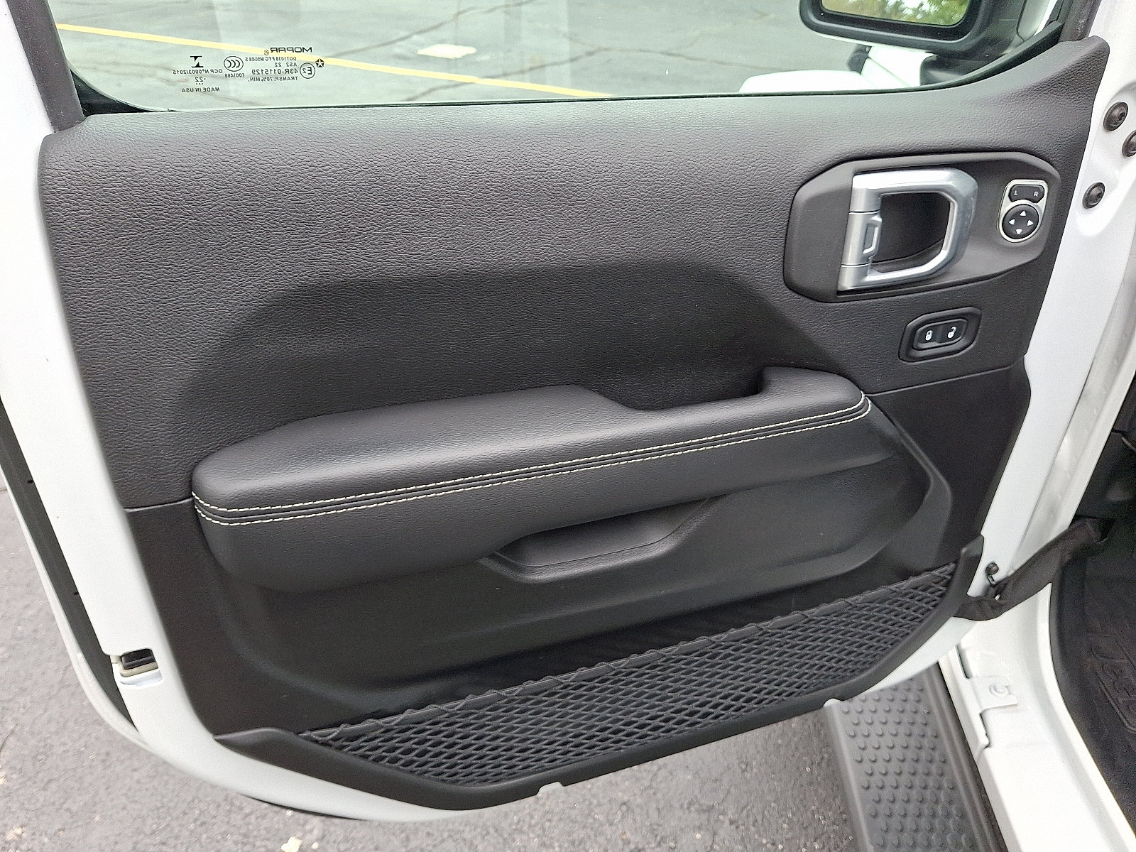 2022 Jeep Wrangler 4xe Unlimited Sahara photo 13