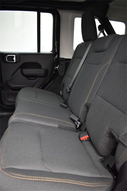 2025 Jeep Wrangler photo 8