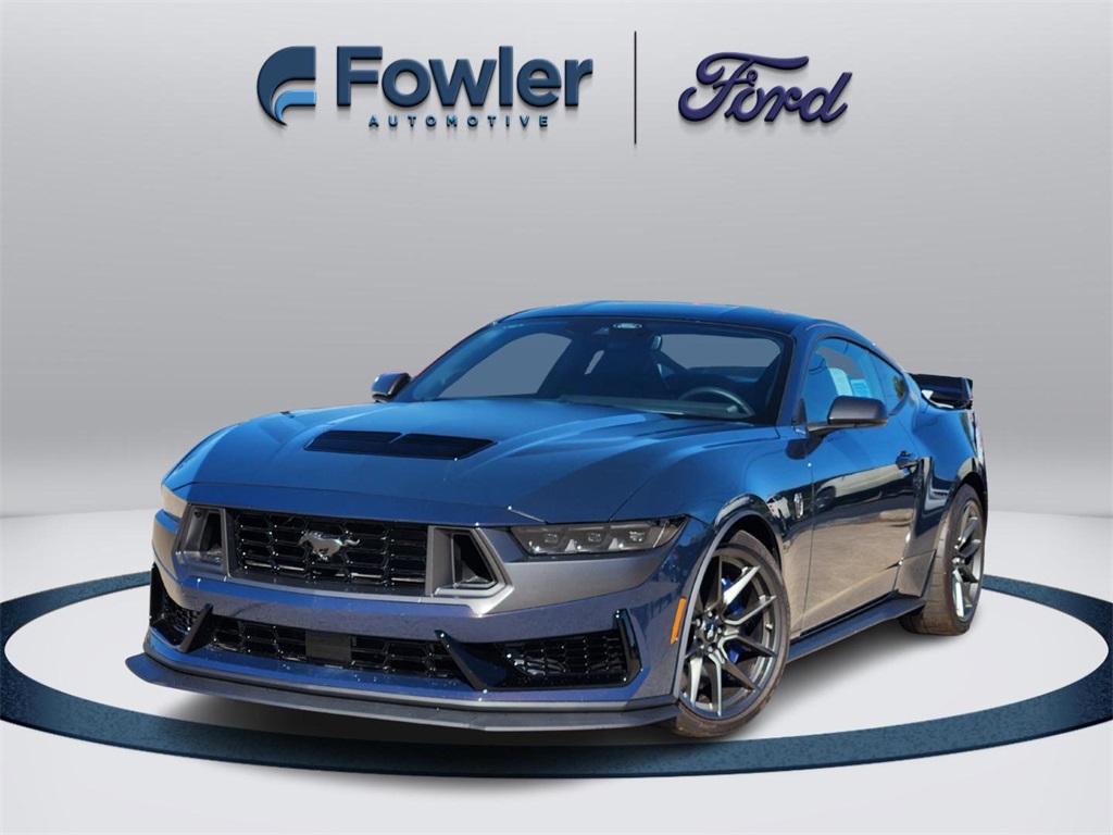 2025 Ford Mustang Dark Horse's photo