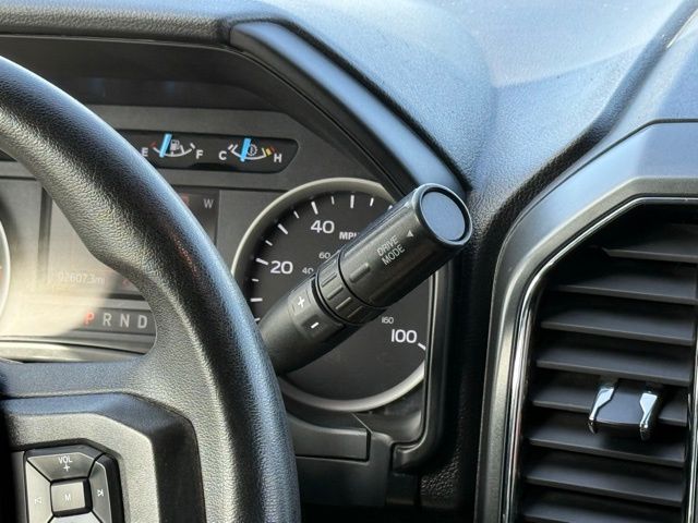 2021 Ford F-350 XLT photo 28