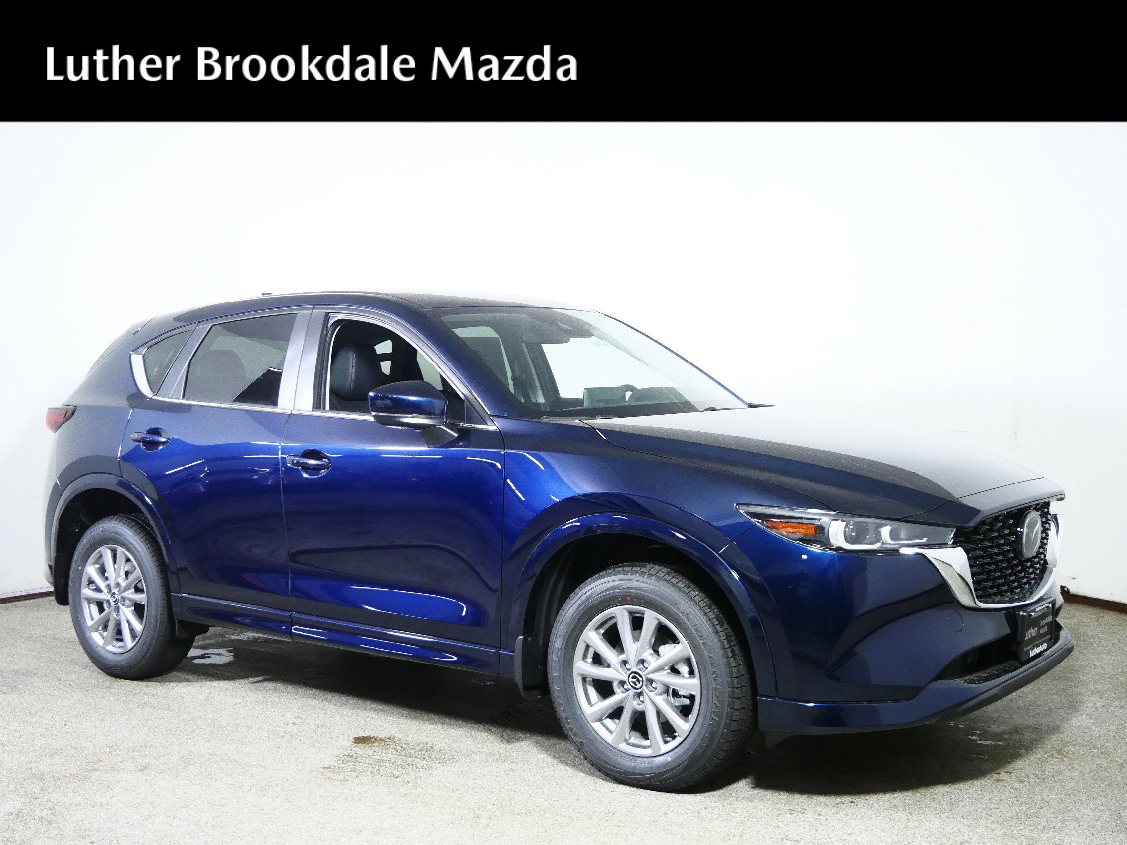 2025 Mazda CX-5 S Select Package's photo