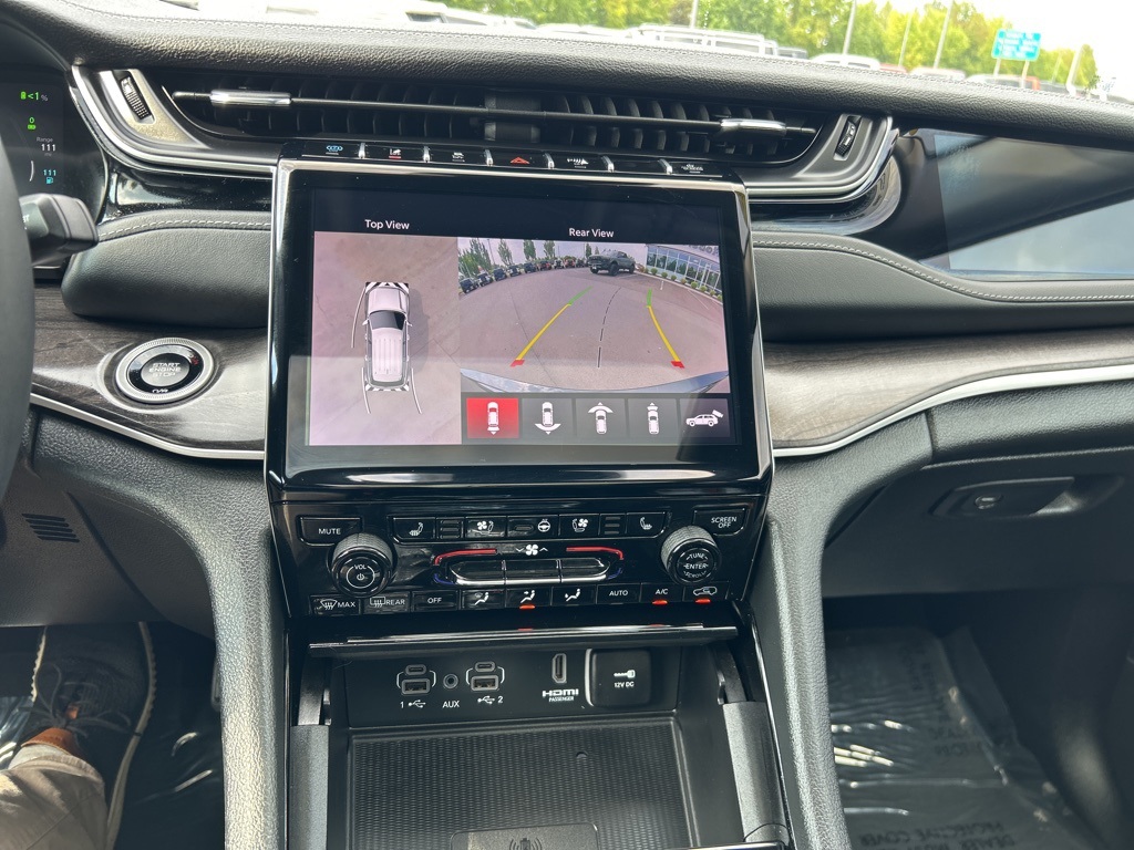 2023 Jeep Cherokee Base photo 19