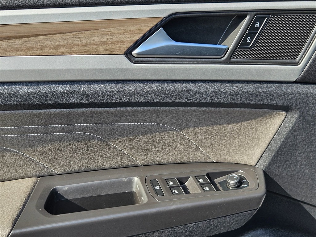 2023 Volkswagen Atlas V6 SEL photo 11