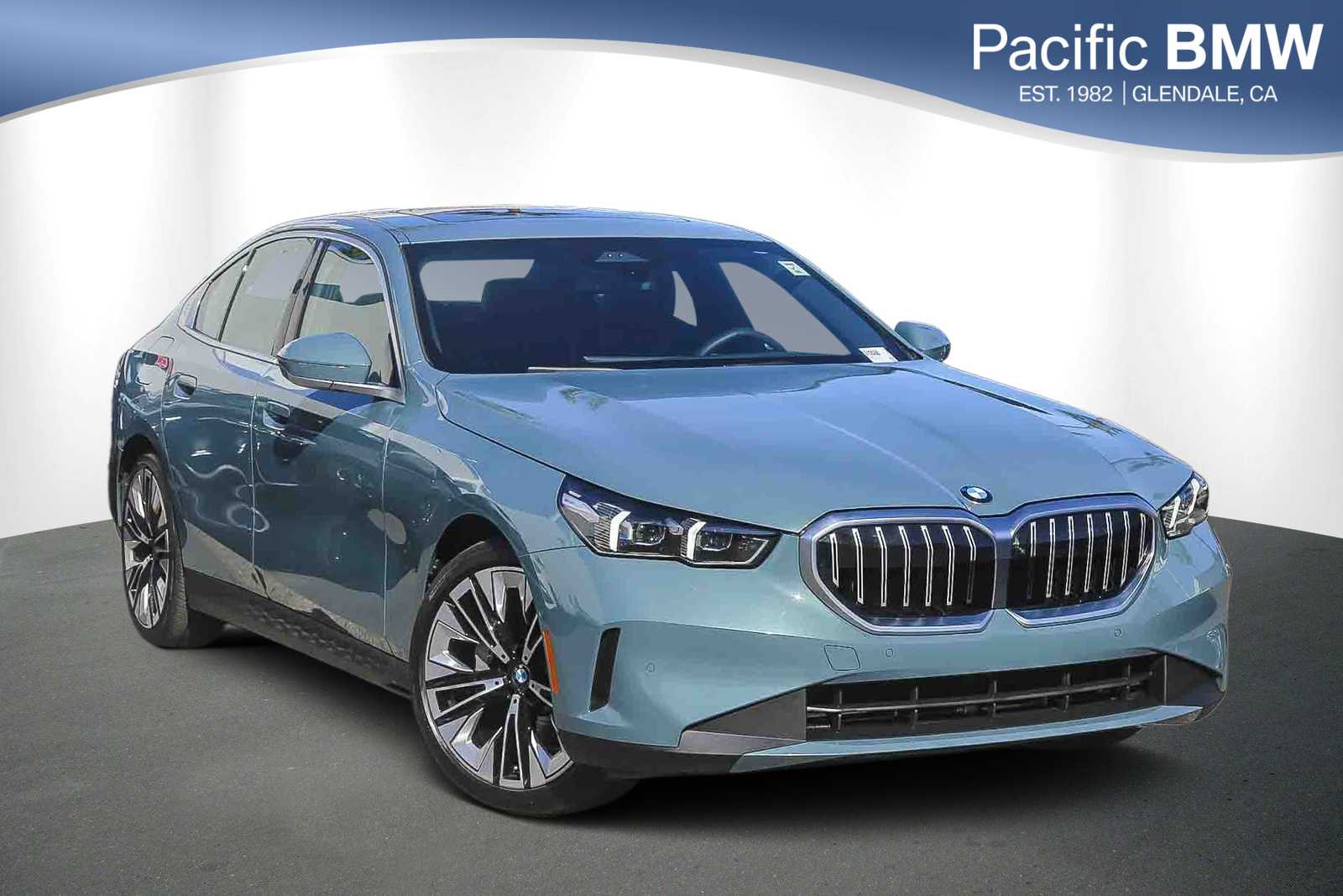 2025 BMW 5 Series 530i